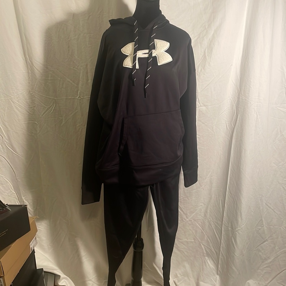 Under armour cold gear ( brand new)